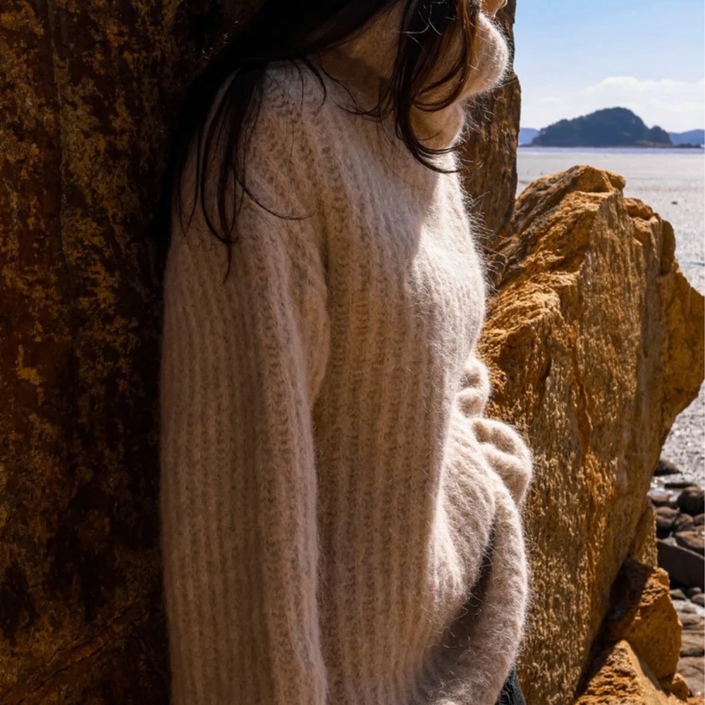 GORGEOUS Chunky Oversized Cozy Warm Blue Turtleneck Rib Fuzz Thick Heavy Sweater - Picture 3 of 8